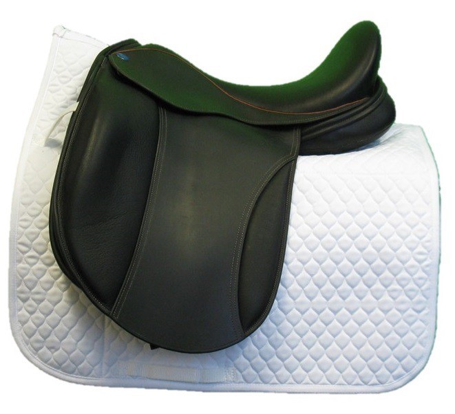 Double-Quilt, Square for Xtreme Dressage Saddles.